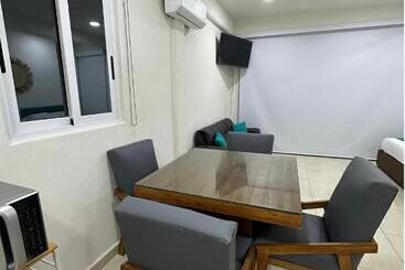 پانسیون Condominio Aeromar