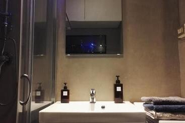 پانسیون Visionarea Room