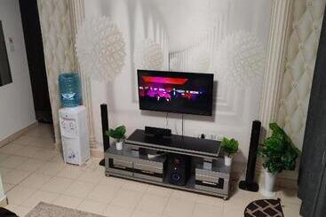 تختخواب و صبحانه Mely Homes