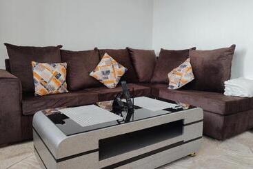 تختخواب و صبحانه Mely Homes