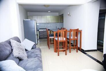 تختخواب و صبحانه Odyssey Homes