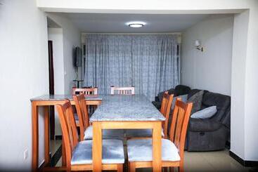 تختخواب و صبحانه Odyssey Homes