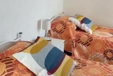 تختخواب و صبحانه Sicily O Clock Room