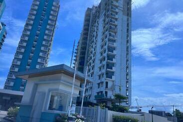 Comfy Unit With Fast Wifi Along Lacson St