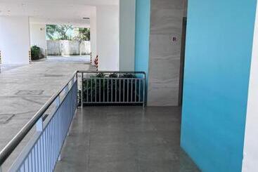 Comfy Unit With Fast Wifi Along Lacson St