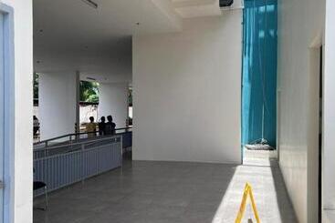 Comfy Unit With Fast Wifi Along Lacson St