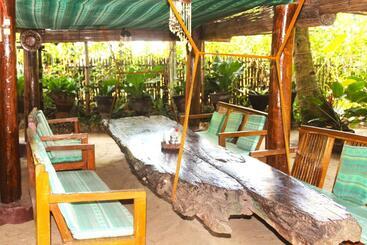 Driftwood Village Resort