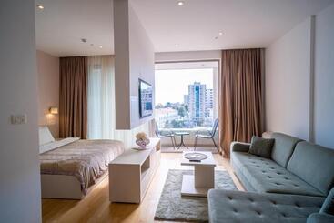 هتل Budva Center Suite