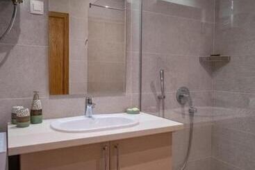 هتل Budva Center Suite