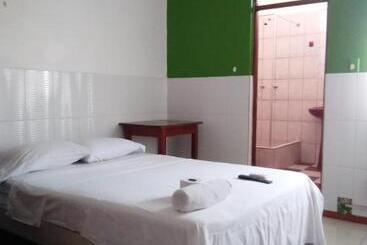 בית מלון כפרי Doral Inn