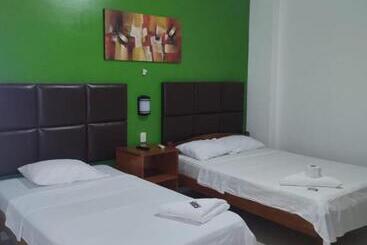 בית מלון כפרי Doral Inn