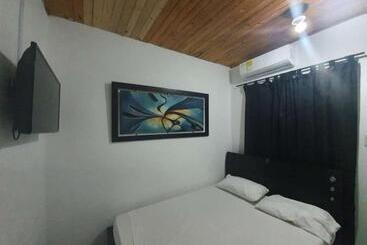 هتل El Rancho De Arnolis