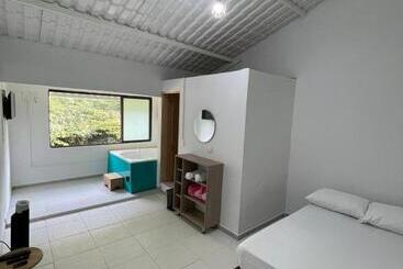 בית מלון כפרי Rancho La Critalina