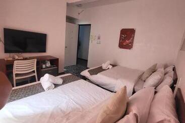 Hotel Sunvilla Beachfront