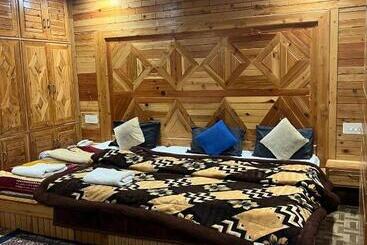 هتل The Lalits Kitchen