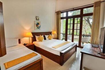 Kalundawa Nature Resort - Dambulla