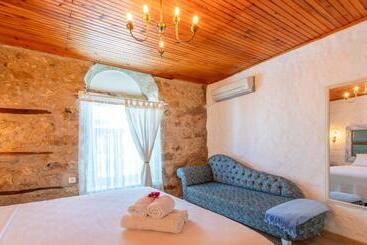 İmerek Taş Ev Otel Alaçatı