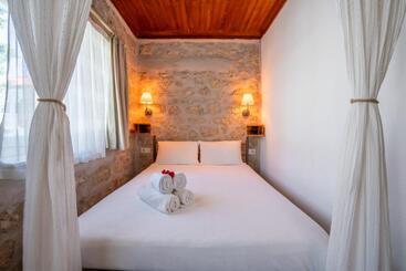 İmerek Taş Ev Otel Alaçatı