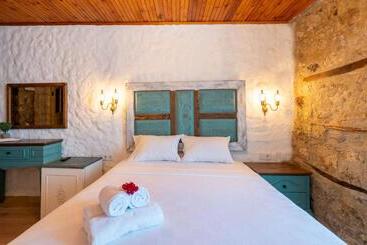 İmerek Taş Ev Otel Alaçatı