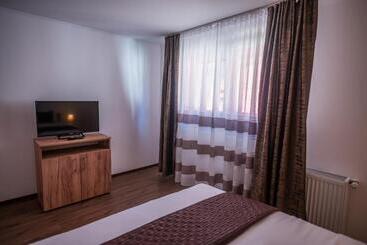 膳宿费 Alpine Bliss Sinaia