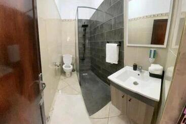 פנסיון Chambres Maya