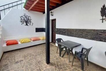 پانسیون Lanzarote Hostel