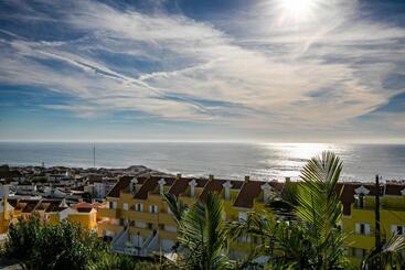پانسیون Vibing & Liming Ericeira