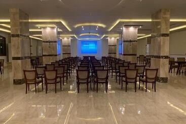 Badr Hotel & Resort El Kharga