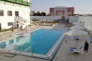 Badr Hotel & Resort El Kharga