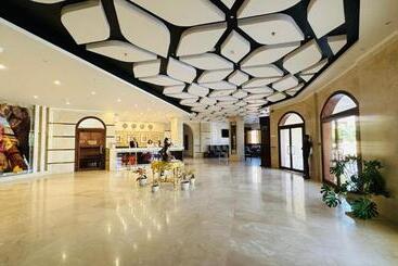 Badr Hotel & Resort El Kharga