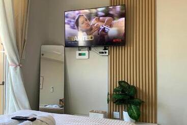 Aparthotel Chad S Staycation