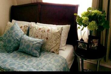 Gorgeous 2br Condo With Pool & Wifi