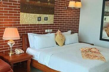 هتل Grand Hôtel Aéroport, Douala