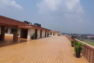 هتل Grand Hôtel Aéroport, Douala