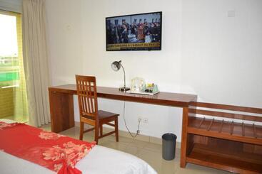 هتل Grand Hôtel Aéroport, Douala
