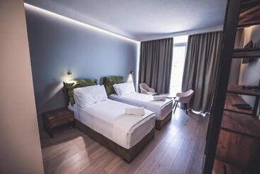 هتل Aria Beach Resort By Hana Turismo