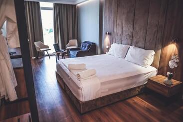 هتل Aria Beach Resort By Hana Turismo