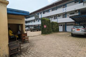 هتل Foyer Du Marin
