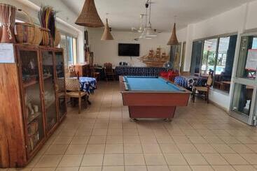 هتل Foyer Du Marin