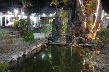 هتل Khu Nghỉ Dưỡng Good Time