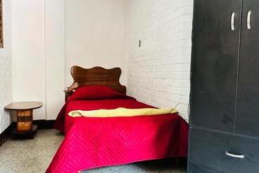 هتل Royal Palace Hostal