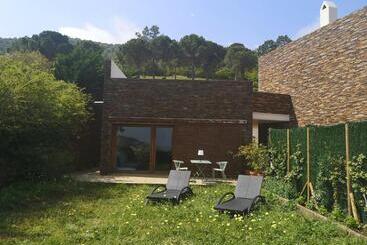 پانسیون Cap De Creus : Bungalow, Jardin Y Vista Al Mar