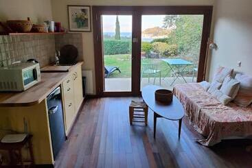 پانسیون Cap De Creus : Bungalow, Jardin Y Vista Al Mar