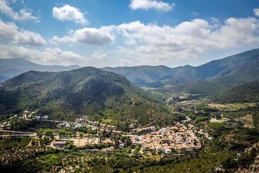 پانسیون Cap De Creus : Bungalow, Jardin Y Vista Al Mar