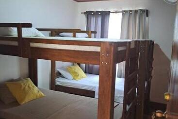 پانسیون Hostel Casa Mar