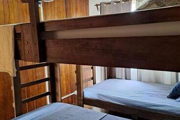 پانسیون Hostel Casa Mar