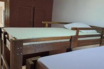 پانسیون Hostel Casa Mar