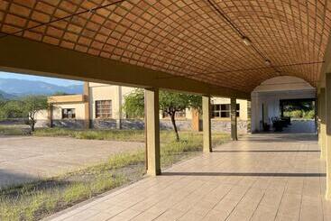 هاستل Casa De Retiros Virgen De Guadalupe, Finca La Soledad. Bodega Prelatura