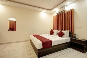 هتل Cozy Cave Luxury