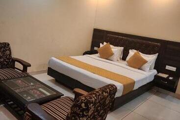 هتل Cozy Cave Luxury
